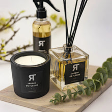 Laden Sie das Bild in den Galerie-Viewer, Home Scented Candle - Duftkerze
